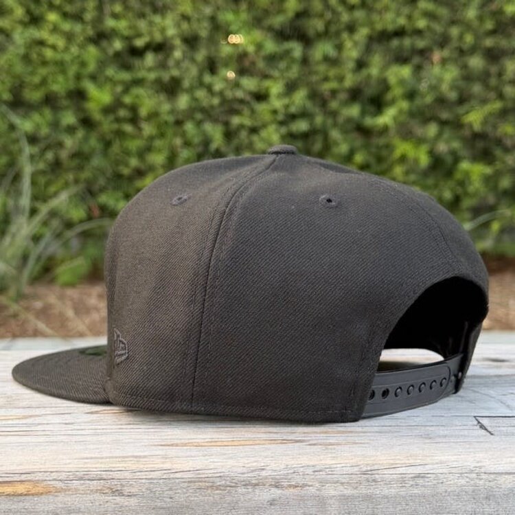 New Era Cincinnati Reds Black/Black 950 Snapback