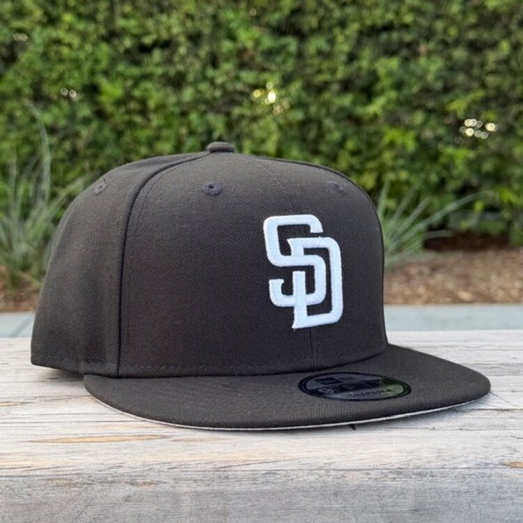 New Era Padres Black White 950 Snapback