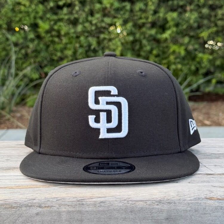 New Era Padres Black White 950 Snapback