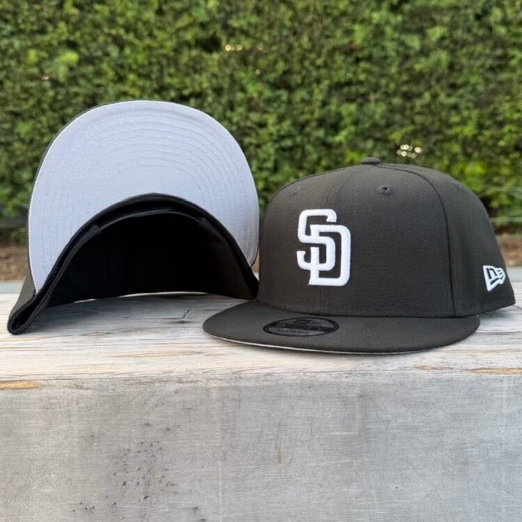 New Era Padres Black White 950 Snapback