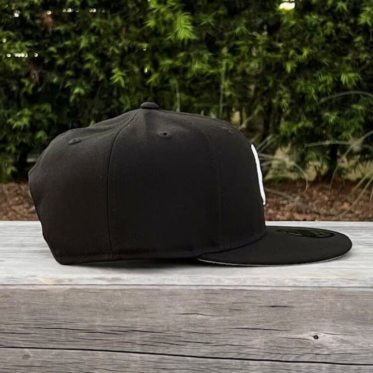 New Era New York Yankees BW Snapback 950