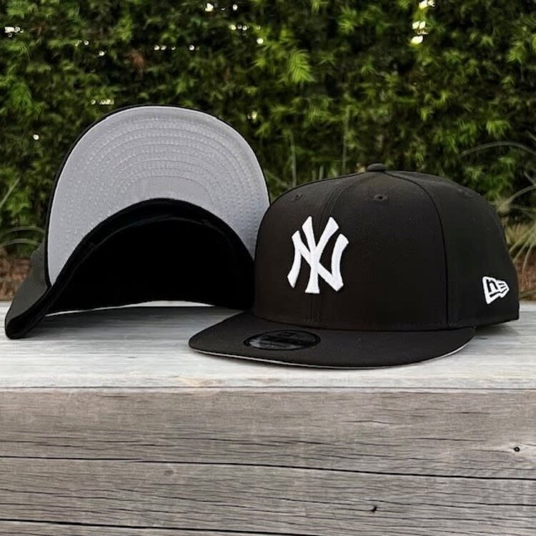 New Era New York Yankees BW Snapback 950