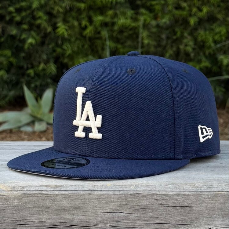 New Era LA Dodgers Navy Ivory 2025 WS Champs Trophy 950 Snapback