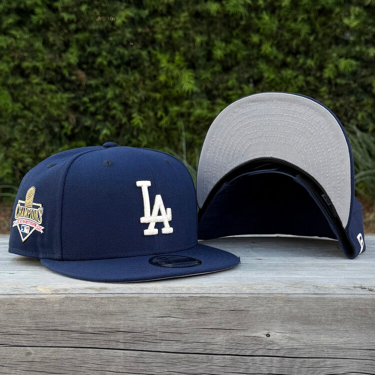 New Era LA Dodgers Navy Ivory 2025 WS Champs Trophy 950 Snapback