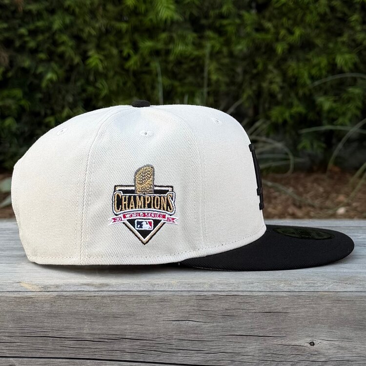 New Era LA Dodgers Stone/Black 2025 WS Champs Trophy 950 Snapback