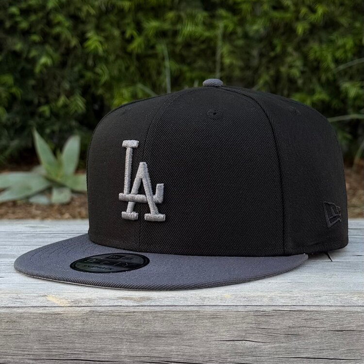 New Era LA Dodgers Black/Graphite 2025 WS Champs Side Patch 950 Snapback