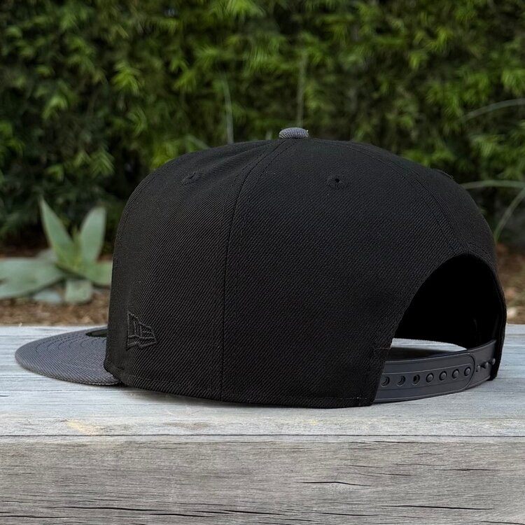 New Era LA Dodgers Black/Graphite 2025 WS Champs Side Patch 950 Snapback