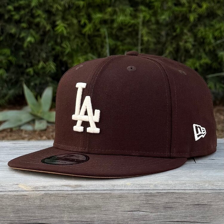 New Era LA Dark Brown Ivory 2025 World Series Champs Laurel SP 950