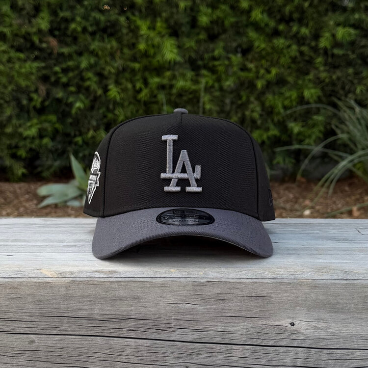 New Era LA Dodgers Black/Graphite 2025 WS Champs Side Patch 940 A-Frame