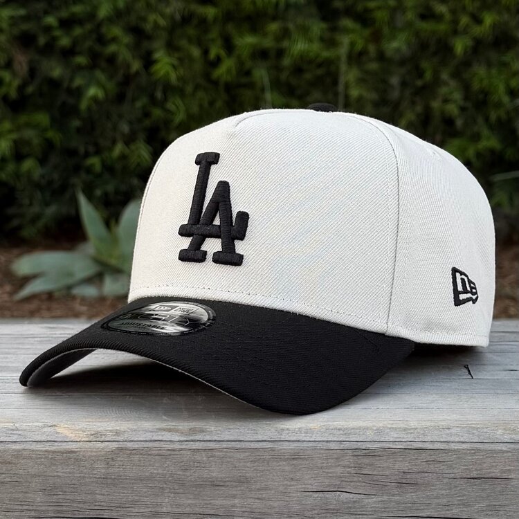 New Era LA Dodgers Stone/Black 2025 WS Champs Trophy 940 A-Frame