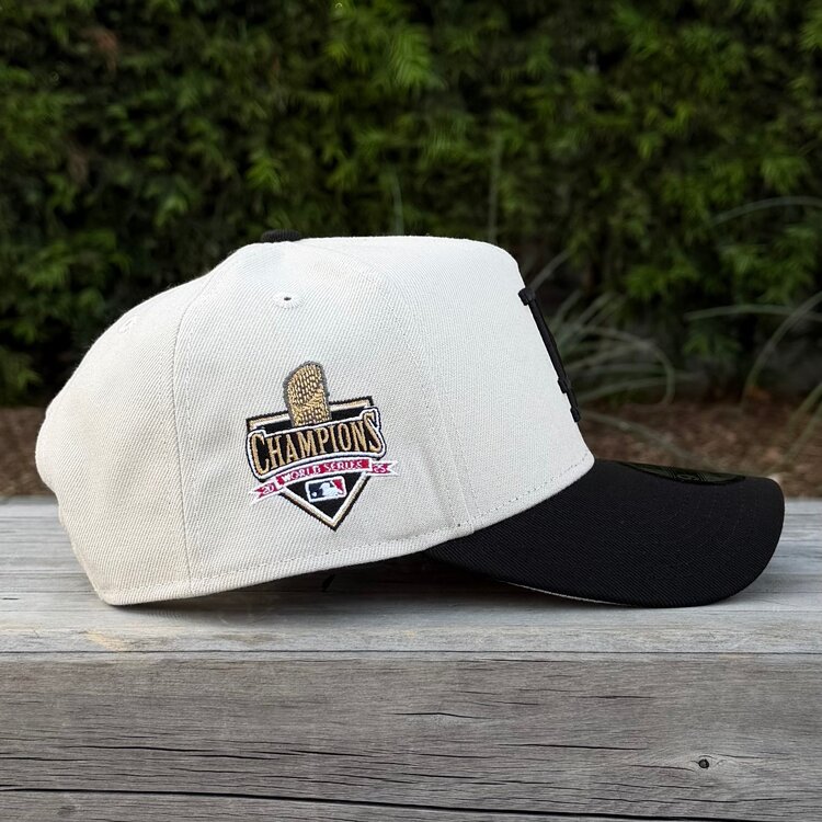New Era LA Dodgers Stone/Black 2025 WS Champs Trophy 940 A-Frame