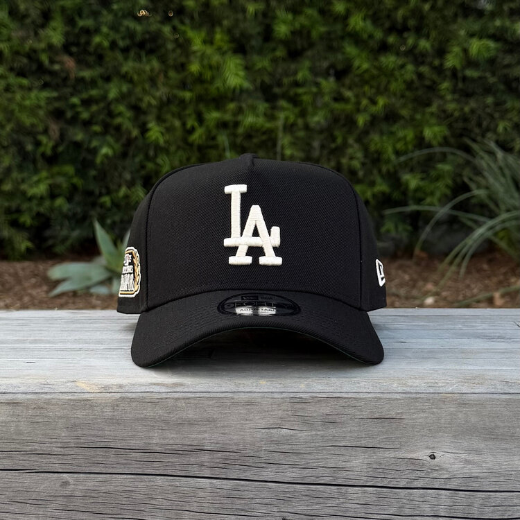 New Era LA Black Ivory 2025 World Series Champs Laurel SP 940 a-frame