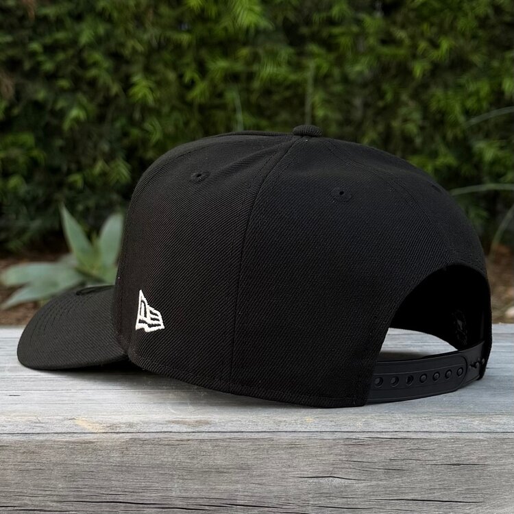 New Era LA Black Ivory 2025 World Series Champs Laurel SP 940 a-frame