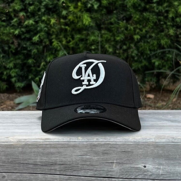 New Era LA City Connect Black Metallic Silver Japanese 2025 WS Champs 940 a-frame