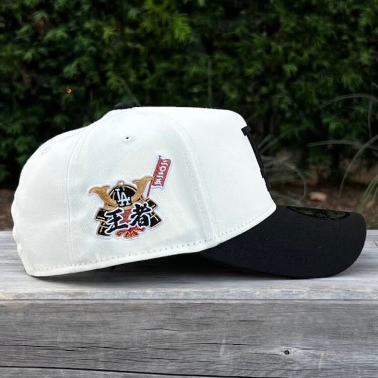 New Era LA Ivory/Black Japanese 2025 World Series Champs 940 a-frame