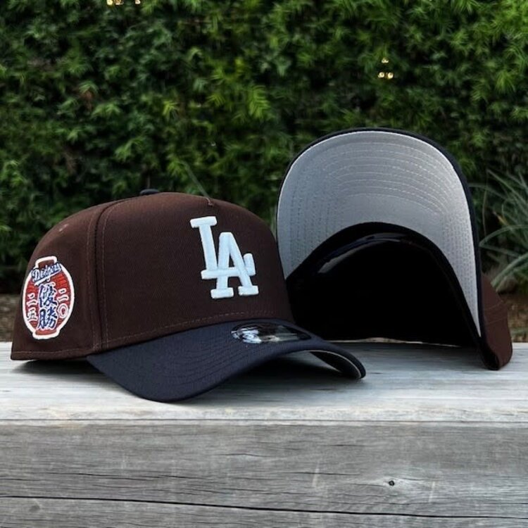 New Era LA Dark Brown/Navy Japanese 2025 Champions Lantern SP 940 a-frame