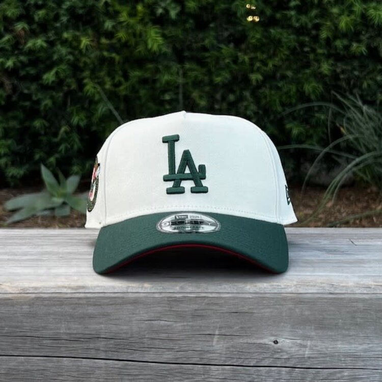 New Era LA Ivory/Dark Green Back to Back World Series Champs Circle Red UV 940 a-frame