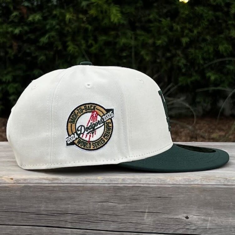 New Era LA Ivory/Dark Green Back to Back World Series Champs Circle Red UV 950 Snapback