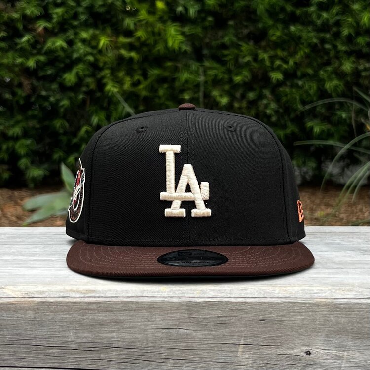 New Era LA Black/Dark Brown Metallic Back to Back World Series Champs Circle 950 Snapback
