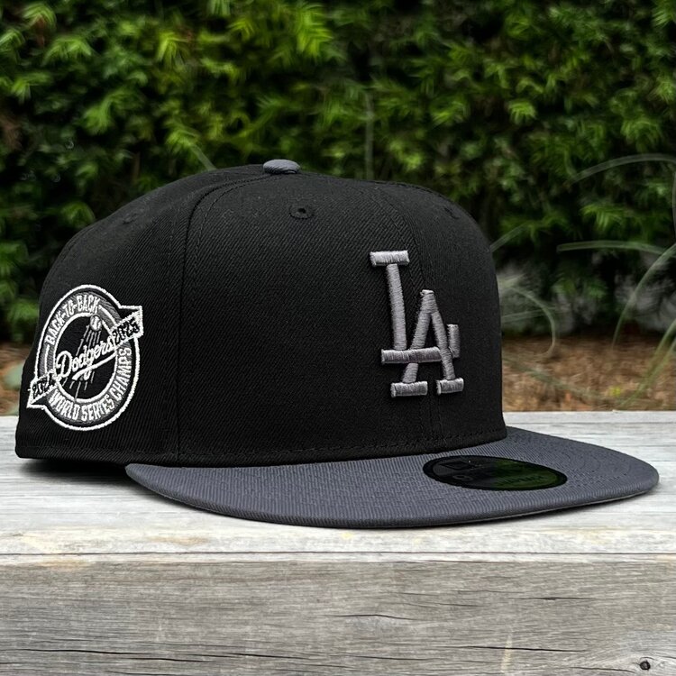 New Era LA Black/Graphite Back to Back World Series Champs Circle 950 Snapback