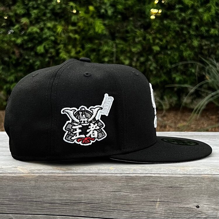 New Era LA City Connect Black Metallic Silver Japanese 2025 WS Champs 950 Snapback