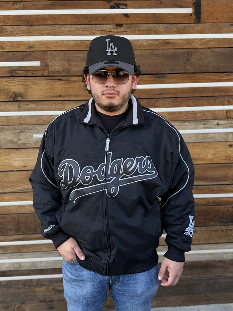 Mitchell and Ness LA Dodgers Men's 2005 Dugout Jacket Black
