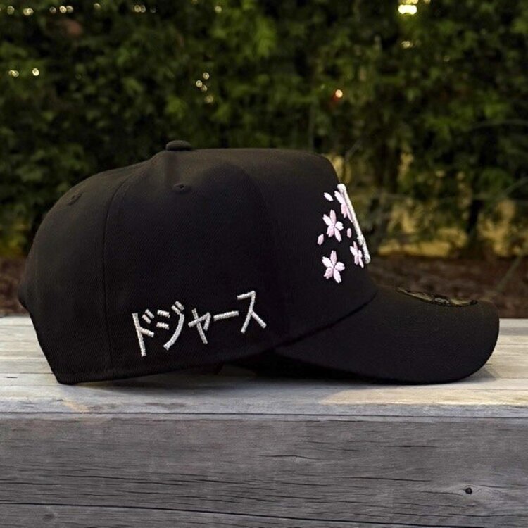 New Era LA Dodgers Black Silver Cherry Blossom Kanji SP 940 a-frame
