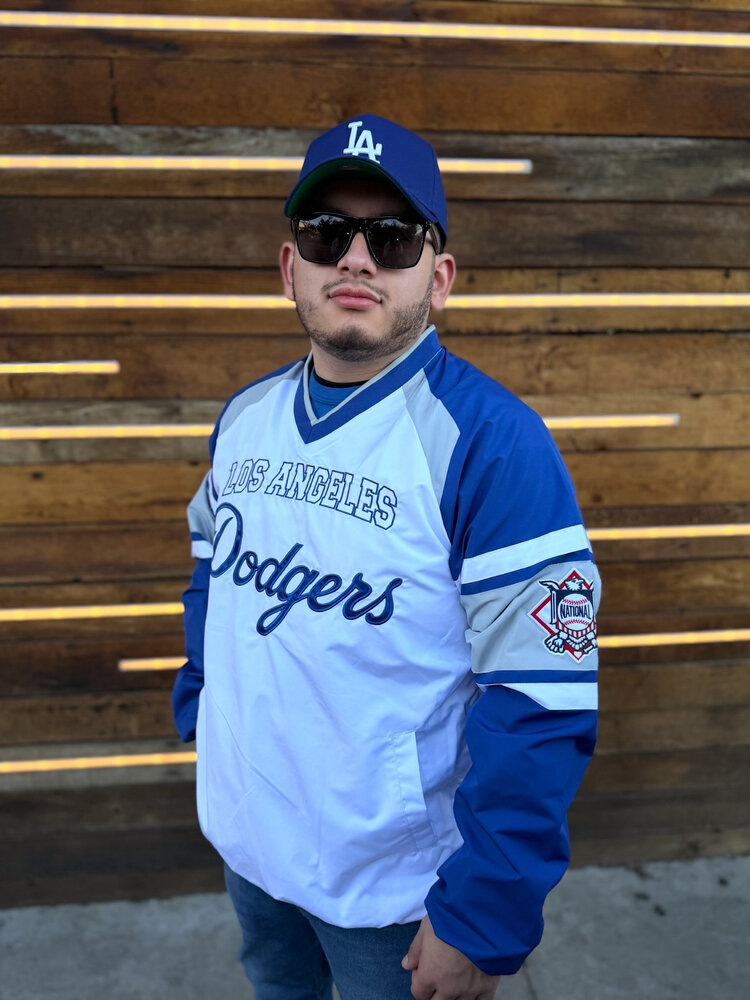 Starter LA Dodgers Men's Starter Infield Play White V-Neck Pullover Jacket