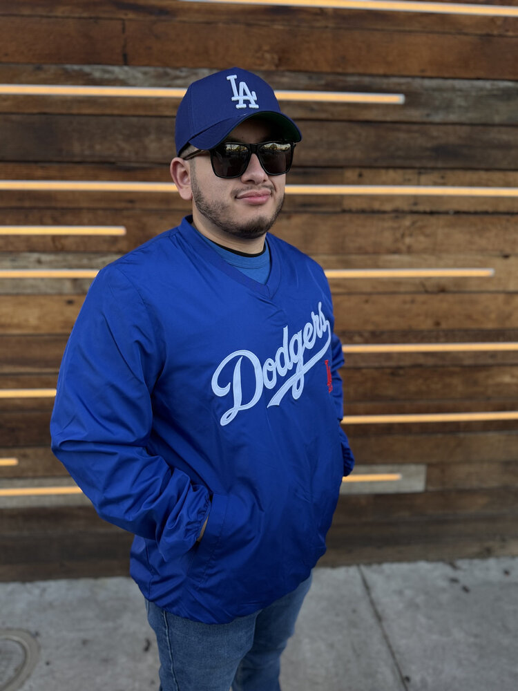 G-III LA Dodgers Men's Crossover Royal V-Neck Pullover Jacket