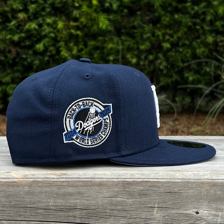 New Era LA Navy White Back to Back World Series Champs Circle 950 Snapback