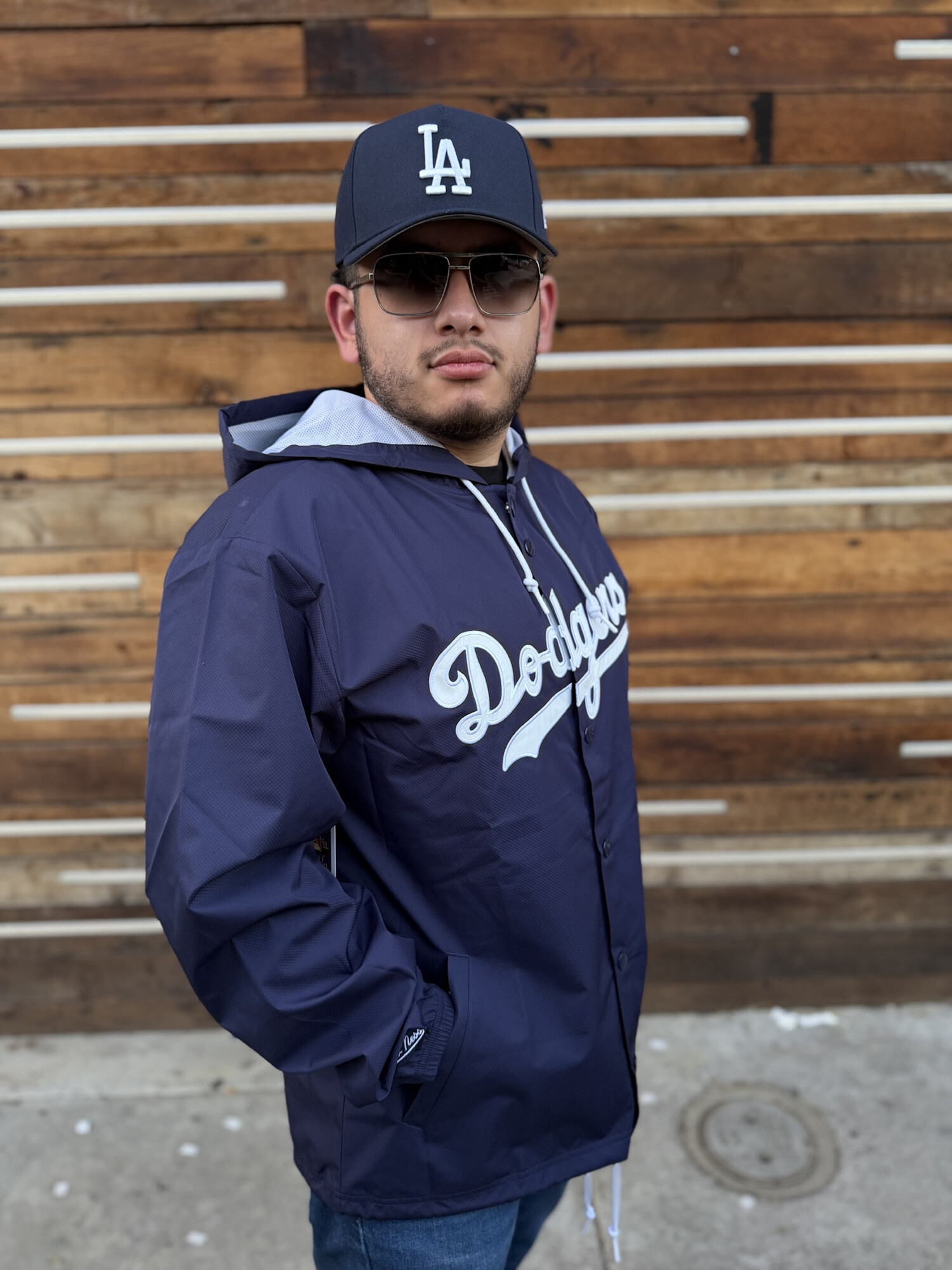 MLB　 LAドジャース ジャケットMダークネイビー LA Dodgers M&N Hooded Coaches Jacket Navy - The Locker Room of Downey