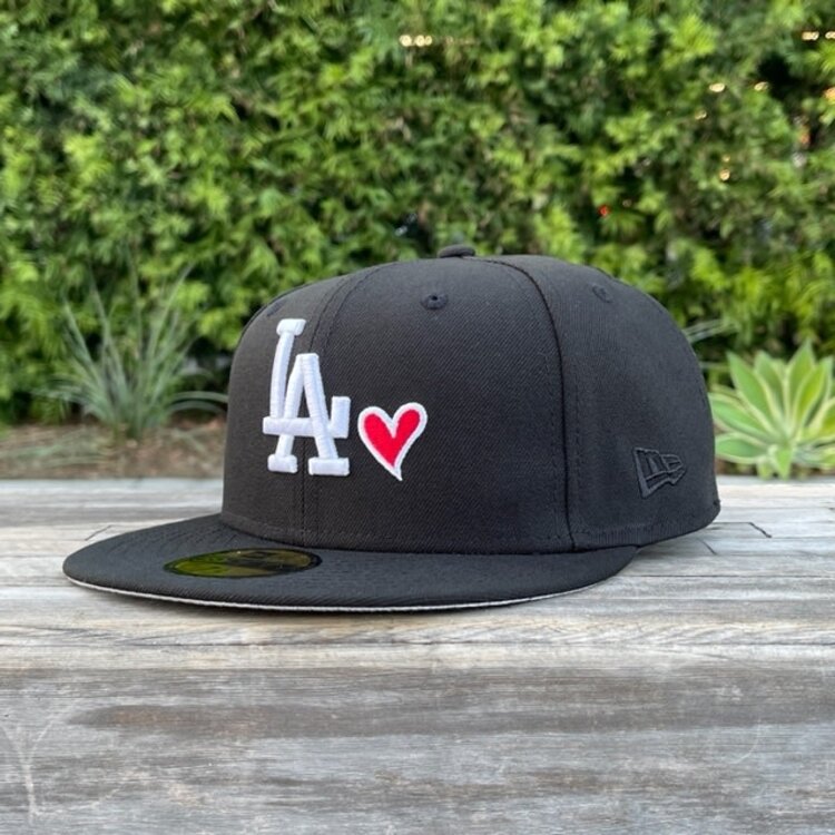 New Era LA Dodgers Black White Heart