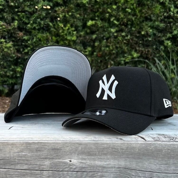 New Era NY Black White Gray UV 940 A-Frame