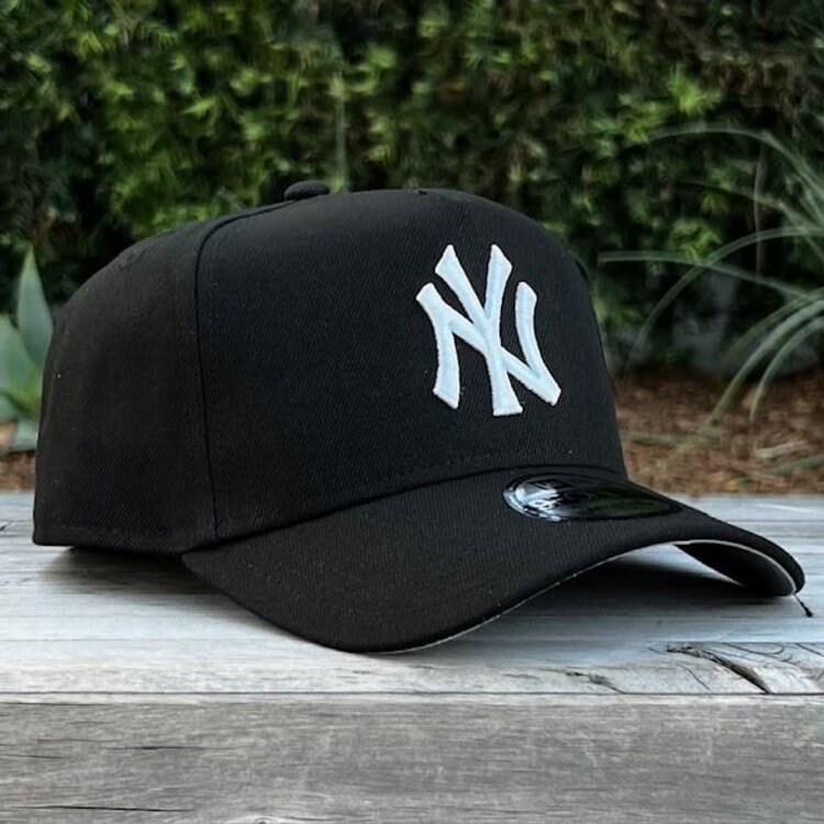 New Era NY Black White Gray UV 940 A-Frame