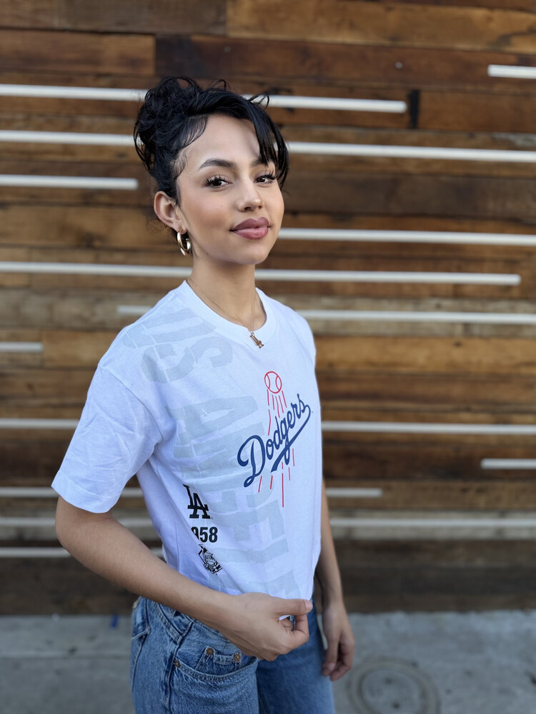 New Era LA Dodgers NE Women's White Shooting Ball Crop Top