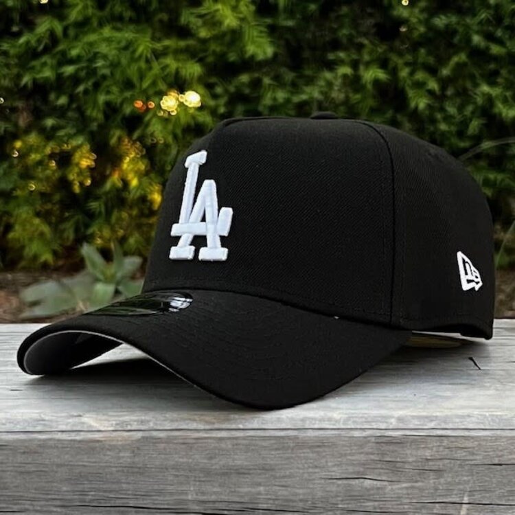 New Era LA Black White Back to Back World Series Champs Circle 940 a-frame