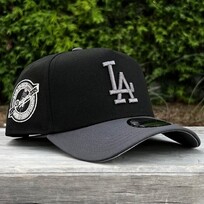 New Era LA Black/Graphite Back to Back World Series Champs Circle 940 a-frame