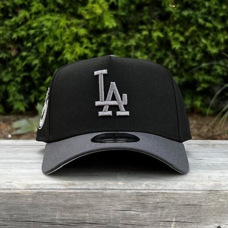 New Era LA Black/Graphite Back to Back World Series Champs Circle 940 a-frame