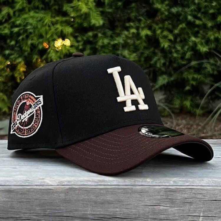 New Era LA Black/Dark Brown Metallic Back to Back World Series Champs Circle 940 a-frame