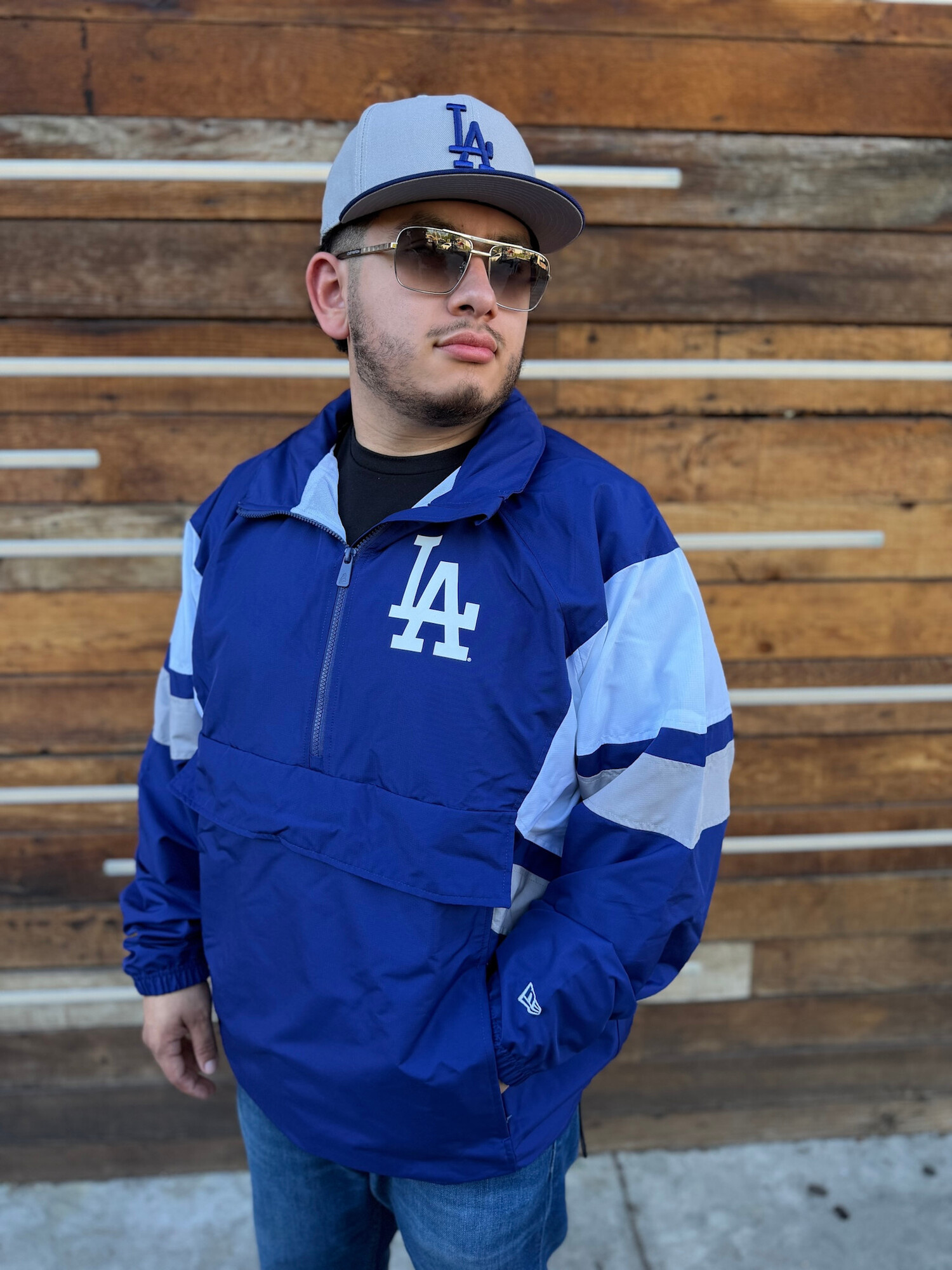 LA Dodgers Men's NE Leisure Royal Quarter Zip Windbreaker - The