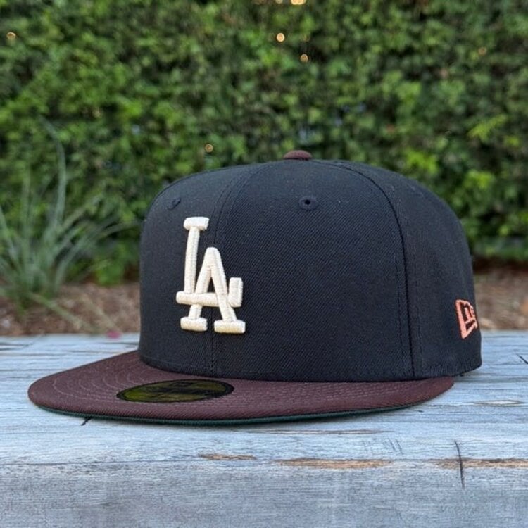 New Era LA Black/Dark Brown Ivory Back to Back WS Champs Circle