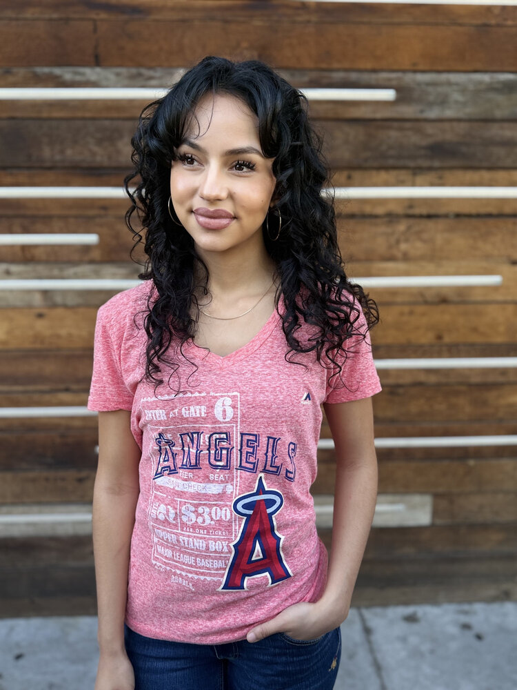 Majestic Angels W V-Neck Terrorizing Play