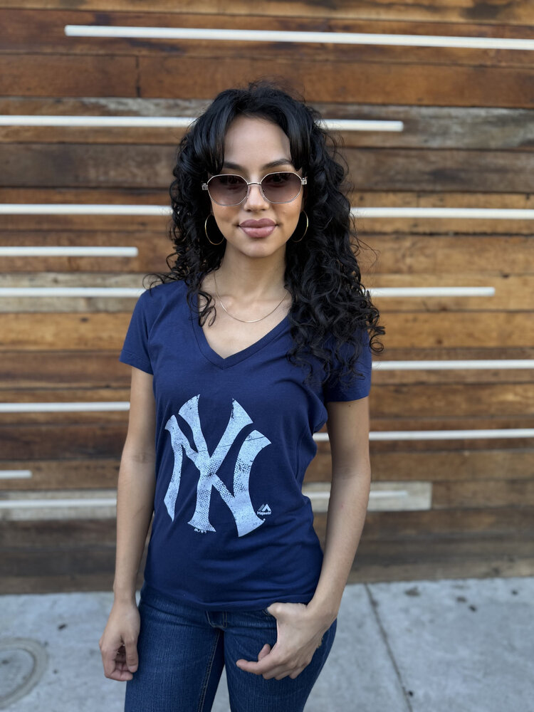 Majestic Yankees W V-Neck Keep Advancing