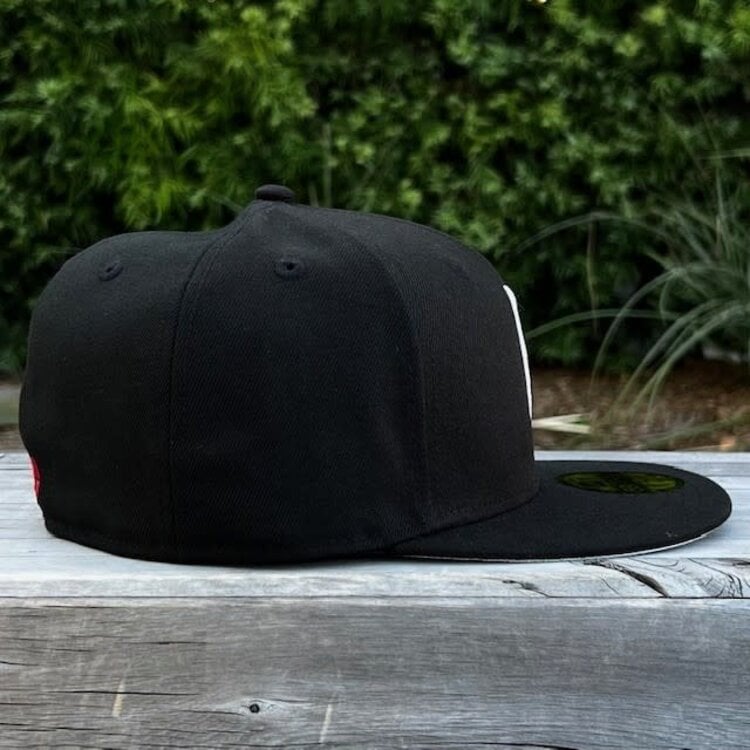 New Era Yaquis Black White Element Feather
