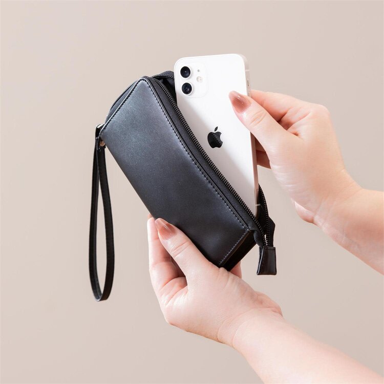 Evergreen LA Dodgers Wristlet Wallet Black