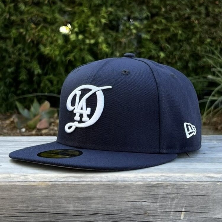 New Era LA City Connect Midnight Navy WS Champs Script Trophy