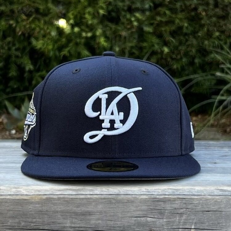 New Era LA City Connect Midnight Navy WS Champs Script Trophy