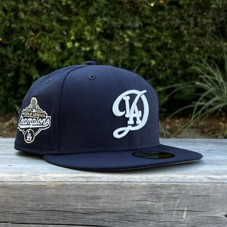 New Era LA City Connect Midnight Navy WS Champs Script Trophy