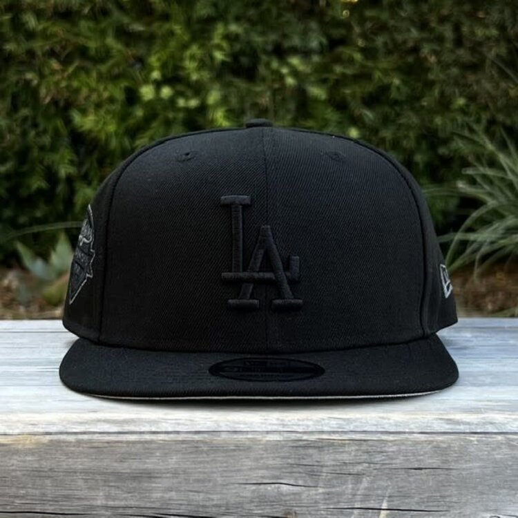 New Era LA Dodgers Black Black 2025 WS Champs Side Patch 950 Snapback