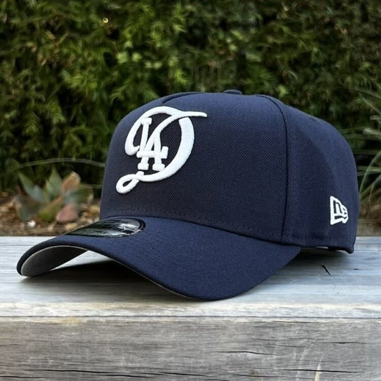 New Era LA City Connect Midnight Navy WS Champs Script Trophy 940 a-frame